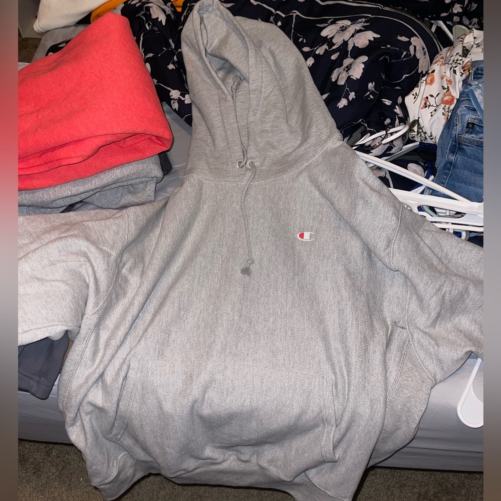 Men’s gray champion hoodie